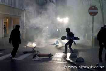Duizenden betogers op derde coronamars in Brussel: kleine groep relschoppers, 55 personen opgepakt - Het Nieuwsblad