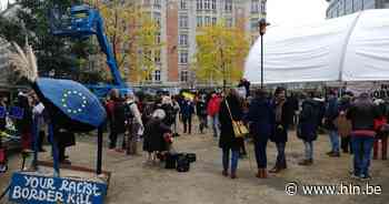 Honderdtal mensen betogen in Brussel tegen Europees migratiebeleid - Het Laatste Nieuws