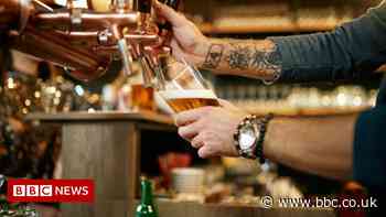 Covid: Rishi Sunak announces £1bn fund for businesses