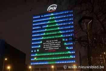 Gedichten op gebouw aan de Kruidtuin moet Brusselaars hart onder de riem steken