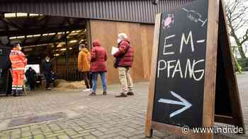 Impfaktion im Kuhstall: Hunderte nutzen Angebot in Garrel - NDR.de