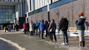 Rapid tests Ottawa: Thousands line up early Tuesday morning in Barrhaven - CTV Edmonton
