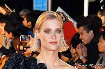 Mackenzie Davis, Himesh Patel: 'Station Eleven' shows complexity of survival - UPI News