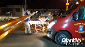 Mulher é socorrida após inalar fumaça e cair da escada durante incêndio em Maringá - Catve