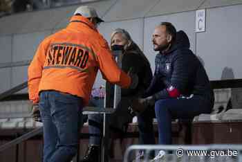 Torrente zit op de strafbank tijdens degradatieclash met Zulte Waregem: “We gaan vol voor eerste uitzege” - Gazet van Antwerpen