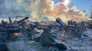 Trailer fire forces Anishininew family of 9 in Manitoba to live in uninsulated bus