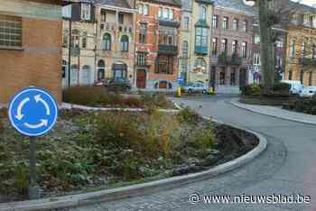 Foutje op de tekentafel: werken aan te smalle rotonde vallen 65.000 euro duurder uit dan gepland