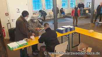 Impf-Stützpunkt in Schramberg - Tag eins in der Szene 64 – 220 Mal hat es gepikst - Schwarzwälder Bote