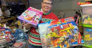 Calgary foster mom creates ‘awesome’ free gift service for foster families - Globalnews.ca