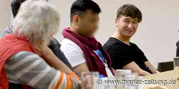 Vier junge Männer in Marl blicken mit bangen Gefühlen nach Afghanistan - Marler Zeitung