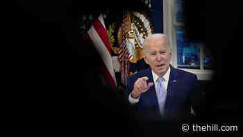 Biden resists shutdowns as omicron threat rises
