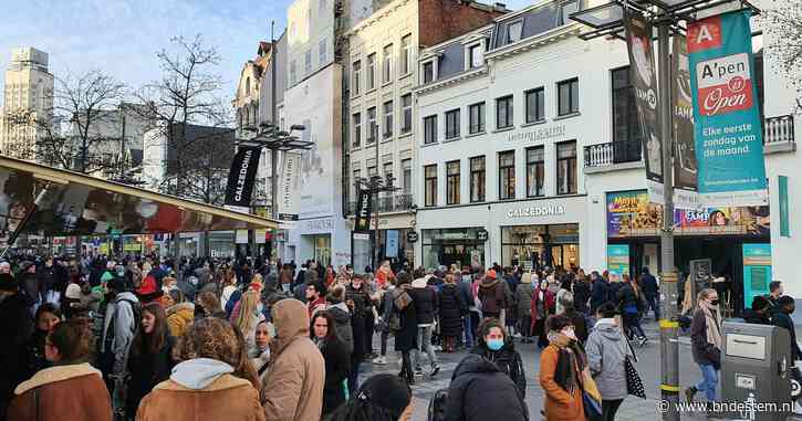 In Antwerpen is het 'kneiterdruk', ondanks dringend advies Rutte niet over de grens te gaan shoppen - BN DeStem