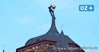 Sturm beschädigt Kirche in Stralsund: Turmhahn abgestürzt - Ostsee Zeitung