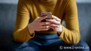 Starker Anstieg - Studie: Mehr problematische Handy-Nutzung in der Pandemie