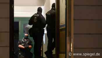 Durchsuchungen in Dresden: Razzia nach Mordplänen gegen sächsischen Regierungschef Kretschmer - DER SPIEGEL