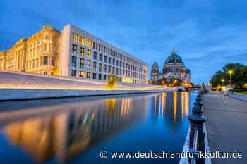 Kritik an Berlins Senatsbaudirektorin - „Petra Kahlfeldt steht für traditionalistische Architektur“ - Deutschlandfunk Kultur