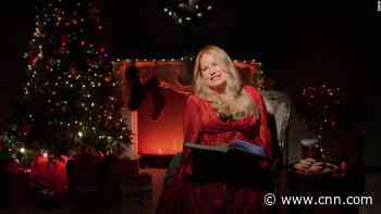 Hear 'Legally Blonde' actress's take on 'The Night Before Christmas'