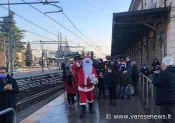 Alla stazione di Gallarate arriva Babbo Natale - varesenews.it