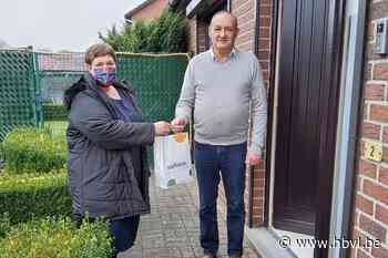 Samana Termolen brengt kerstgeschenkjes aan huis (Zonhoven) | Het Belang van Limburg Mobile - hbvl.be