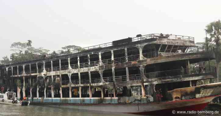 Mindestens 39 Tote bei Brand auf Fähre in Bangladesch