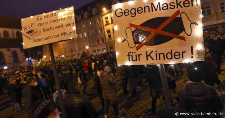 Bayern empfiehlt Regeln für «Querdenker»-Spaziergänge