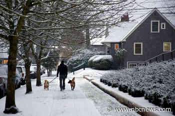 Winter storm could bring 10 feet of snow and rare white Christmas to parts of U.S.