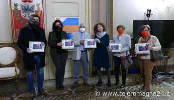 FORLI': Federconsumatori, progetto “Spesa Sospesa”, consegnati i tablet per le famiglie | VIDEO - Teleromagna24