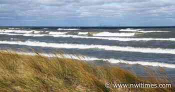 High winds cause outages in NWI; Tornadoes unlikely in Region - nwitimes.com