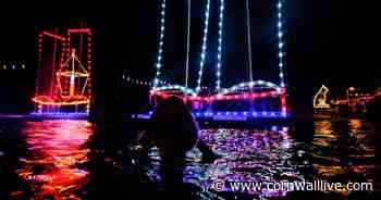 In pictures - the swimmers visiting Christmas lights by sea - Cornwall Live