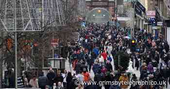 Quieter Christmas Eve as footfall slows in UK city centres - Grimsby Live