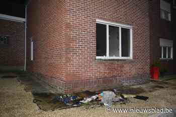 Bewusteloze vrouw door brandweer gered na woningbrand (Oosterzele) - Het Nieuwsblad