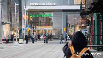 Boxing Day sales threatened amid concerns over Omicron variant, retail experts say