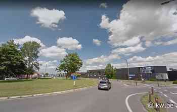 Drama op Brugsesteenweg: 29-jarige motorrijder knalt tegen boom en overleeft het niet - KW.be - KW.be