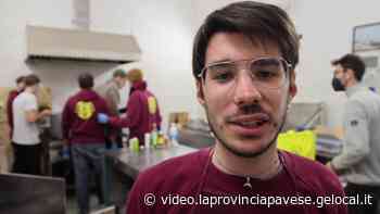 Vigilia di Natale, i giovani del Leo Club di Vigevano alla mensa della Madonna Pellegrina - La Provincia Pavese