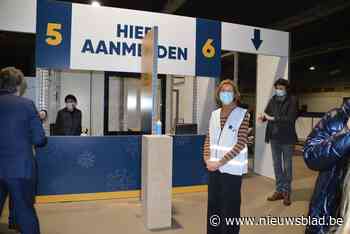 Toch evenementen mogelijk in de Stadsfeestzaal: vaccinaties alleen op werkdagen - nieuwsblad.be