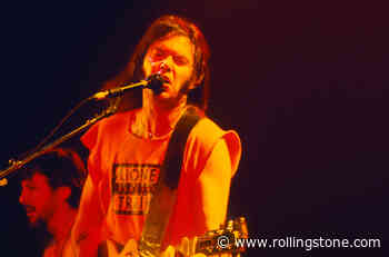 Neil Young Gives Surprise Christmas Gift to Fans With ‘Lost’ 1987 Album ‘Summer Songs’