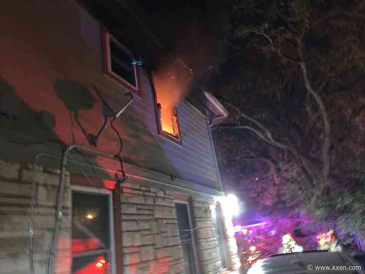Fire burns central Austin home Christmas night