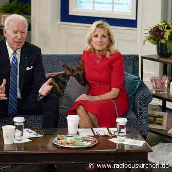 Bidens senden mit Hund Commander Weihnachtsgrüße ans Militär - radioeuskirchen.de