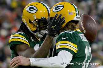 Aaron Rodgers passes Brett Favre for most TD passes in franchise history in Green Bay's win