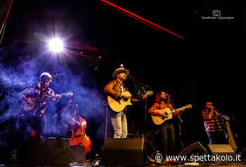 Joe Bastianich e La Terza Classe, nuovamente insieme, approdano a Cuneo (fotogallery) - Spettakolo.it