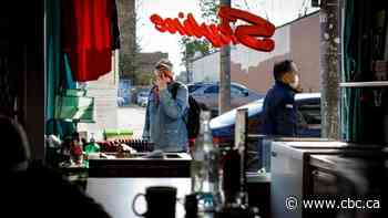 Ontario reports more than 10,000 daily cases of COVID-19 for the 1st time