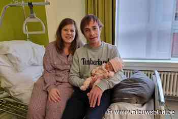 Geoffrey (35) en Rebecca (34) in de wolken met kerstkindje Manon