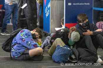 Omicron: plus de 7.000 vols annulés dans le monde le week-end de Noël