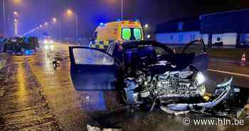 Automobilist (33) gewond na botsing langs Rijksweg in Lendelede - Het Laatste Nieuws