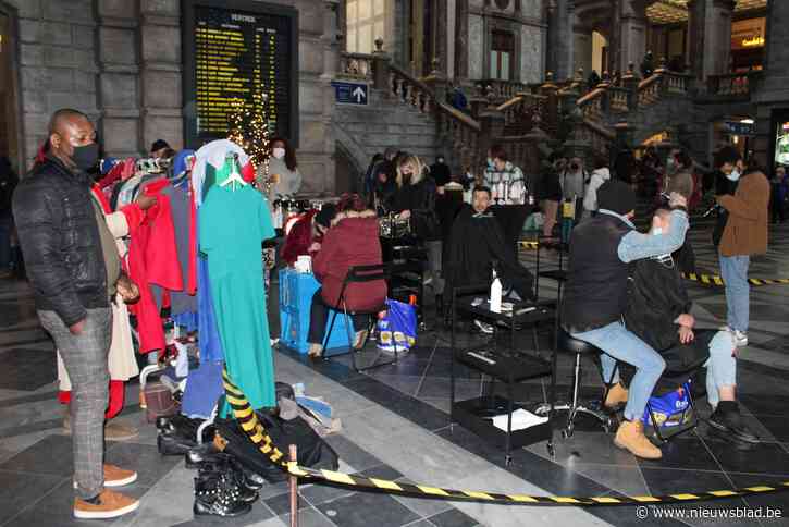 Daklozen gratis onder de schaar: “Een Central Hair Station in alle Europese landen, dat is mijn droom”