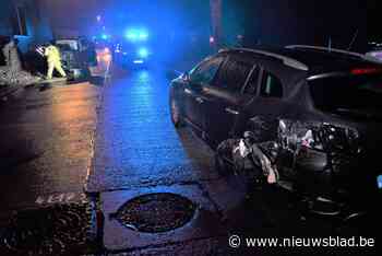 Man die van alcoholcontrole wegvlucht veroorzaakt ongeluk met vier wagens na politieachtervolging