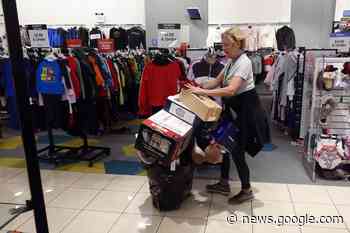 Despite supply issues and omicron, holiday sales rise 8.5% | AP News - Associated Press