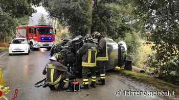 Tre auto ribaltate in altrettanti incidenti stradali - Il Tirreno