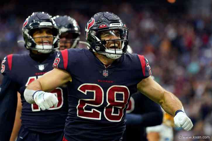 Texans two-step around COVID-19 roster shuffle for a win