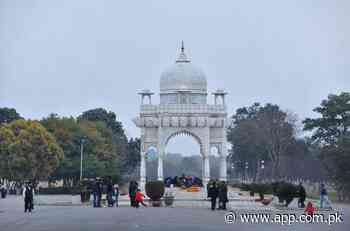 People visiting Fatima Jinnah Park to spend their holiday in Federal Capital - Associated Press of Pakistan